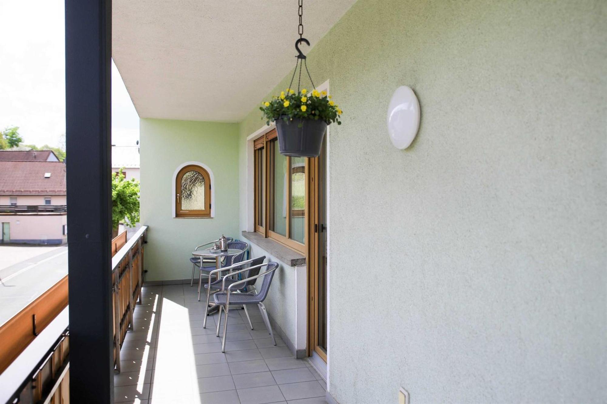 Roehrer Apartment *