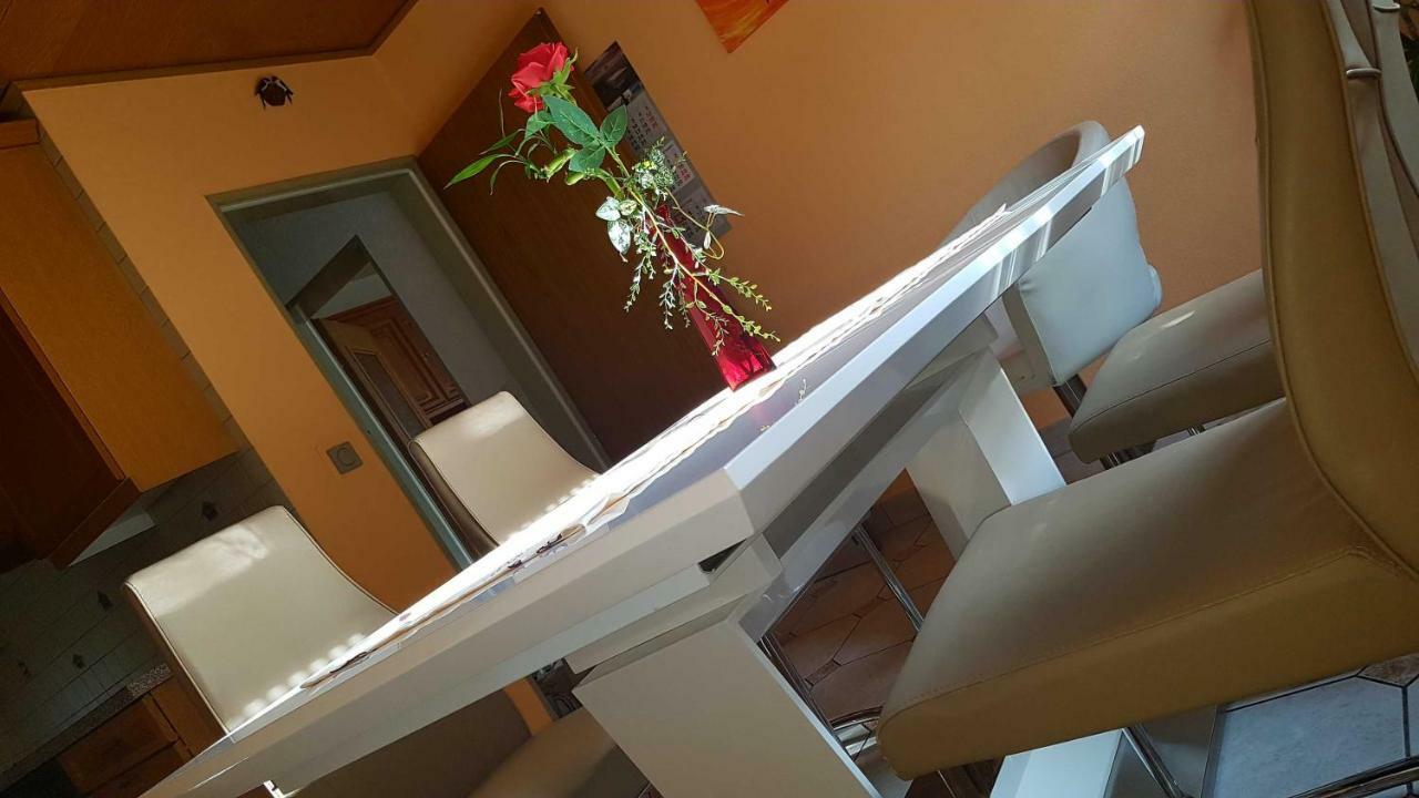 Roehrer Apartment